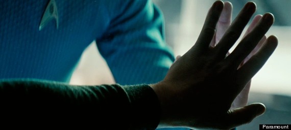 o-STAR-TREK-INTO-DARKNESS-570