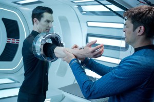 foto-benedict-cumberbatch-en-star-trek-2-en-la-oscuridad-485